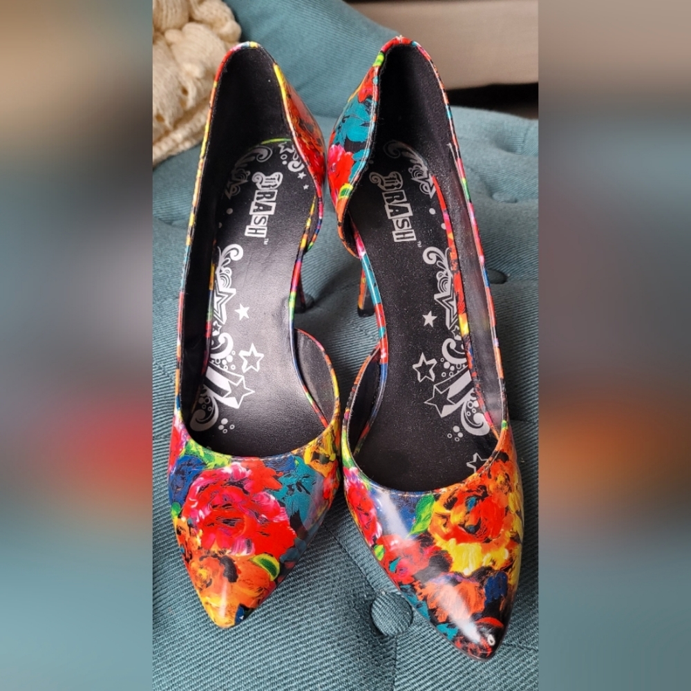 Size 9 floral heels